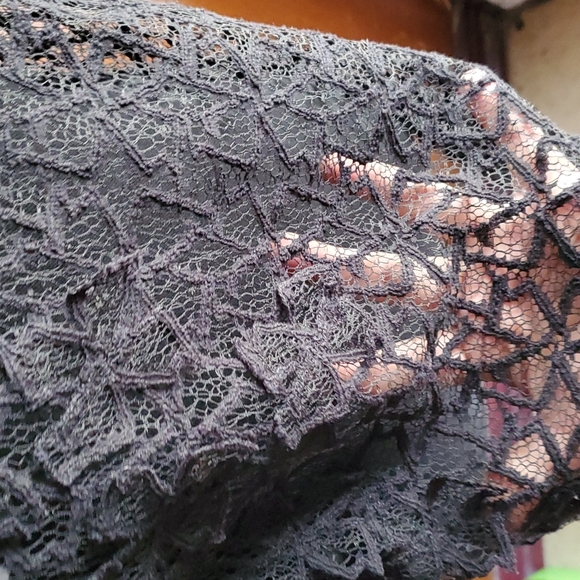 Gap Black Lace Top - Picture 5 of 10